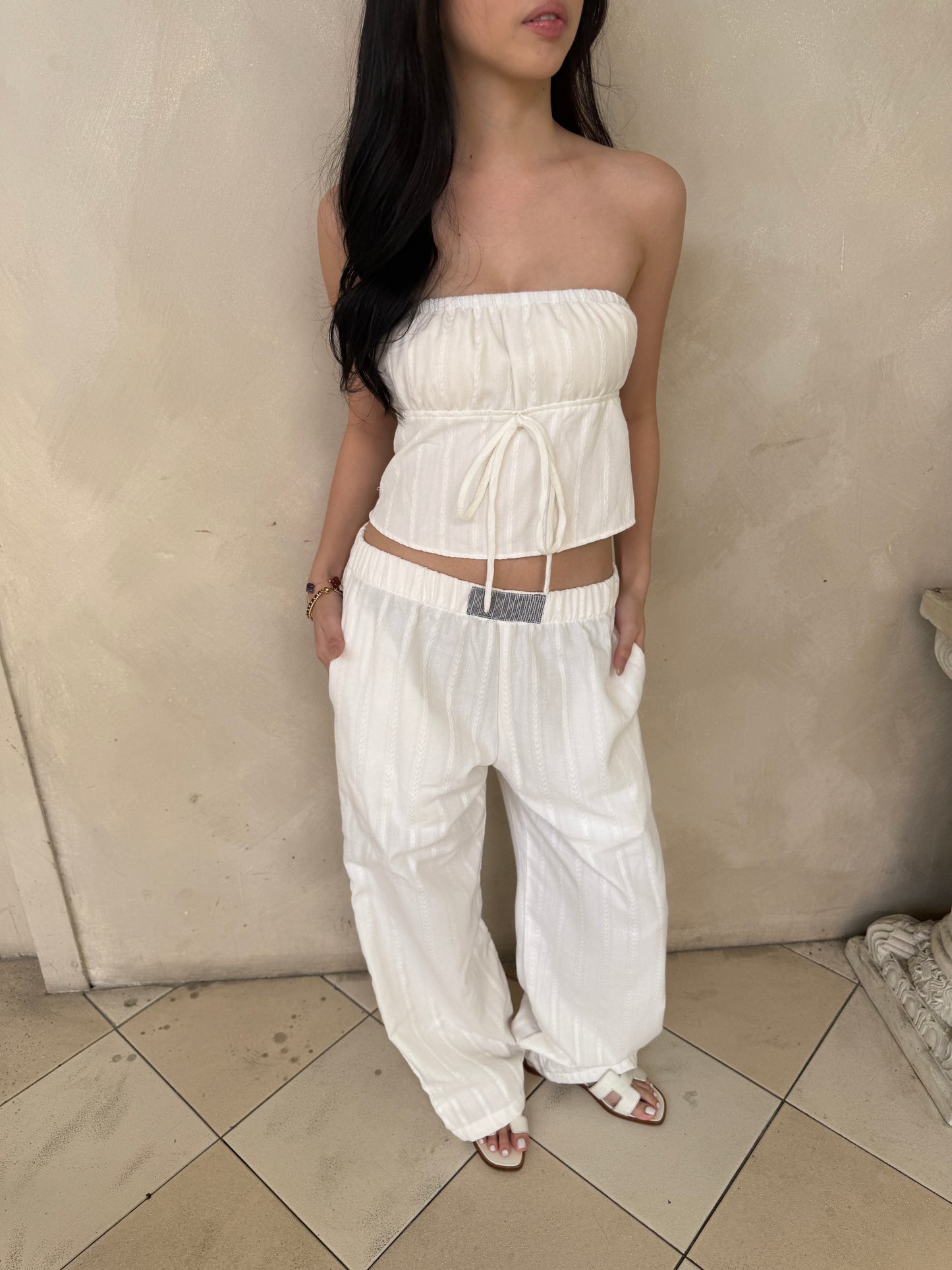 The Lounge Set in Shell White